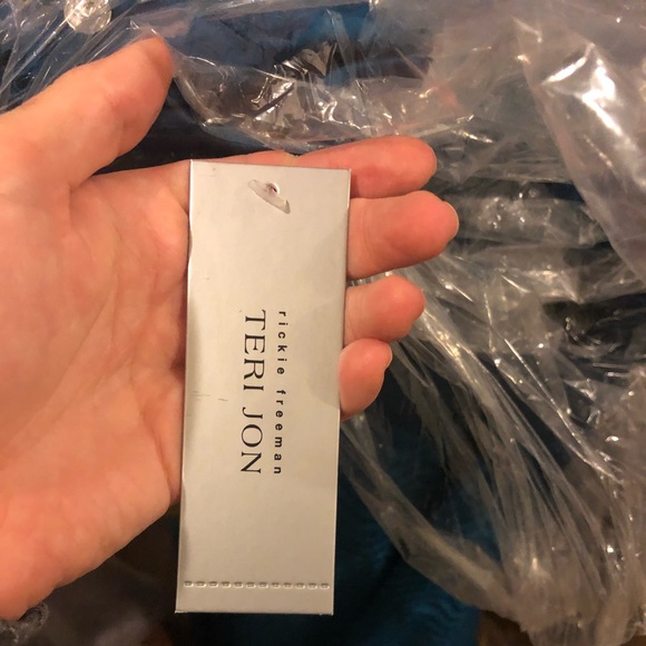 Teri Jon gown Teal SZ 10 NWT- mother of the bride/groom black tie/charity event - Picture 9 of 13